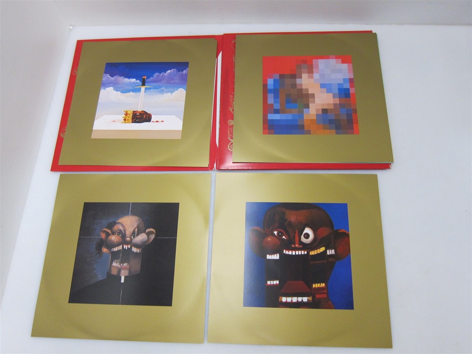 Kanye West ha sigillato 3 LP la mia bella fantasia dark twisted include  opere d'arte incorniciabili e poster da collezione -  Italia